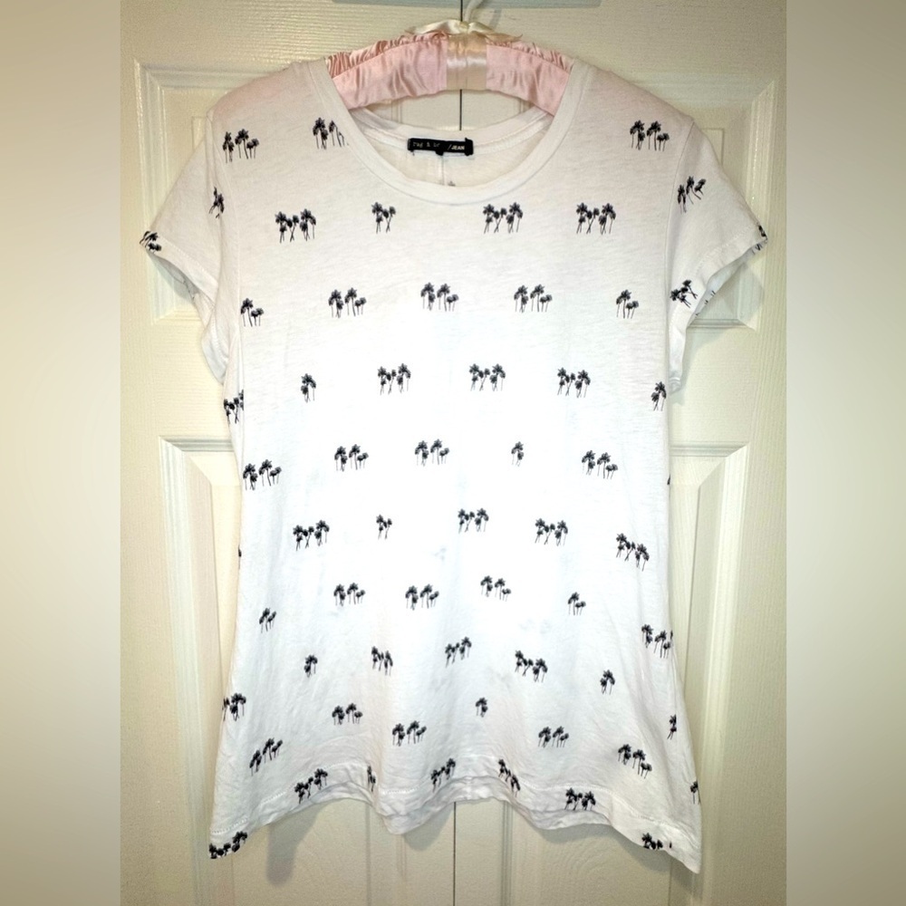 Rag & Bone White Tee with Black Palm Trees. Size fitted Large. EUC